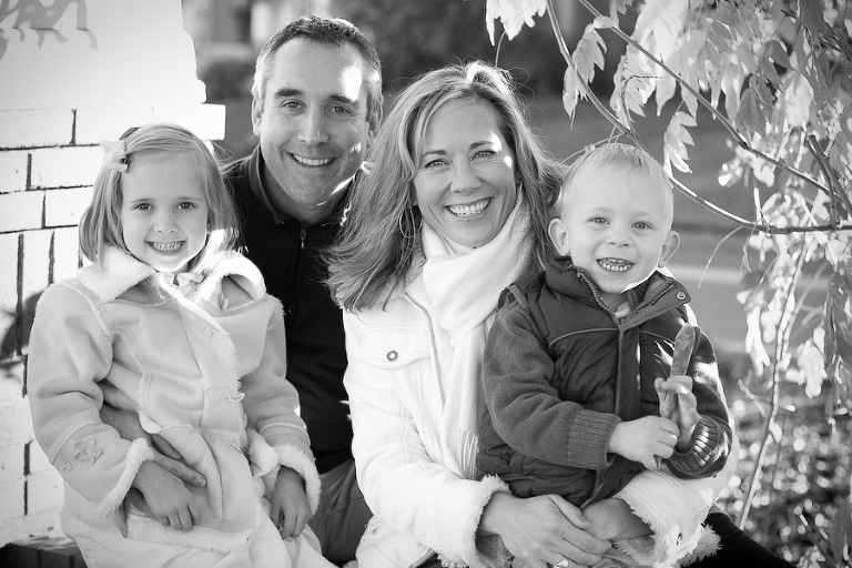 There is a hilarious series of shots trying to get everyone to look in the same direction and smile.